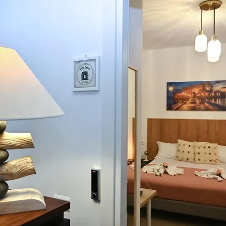 Chiaia Hundred Affittacamere 4*